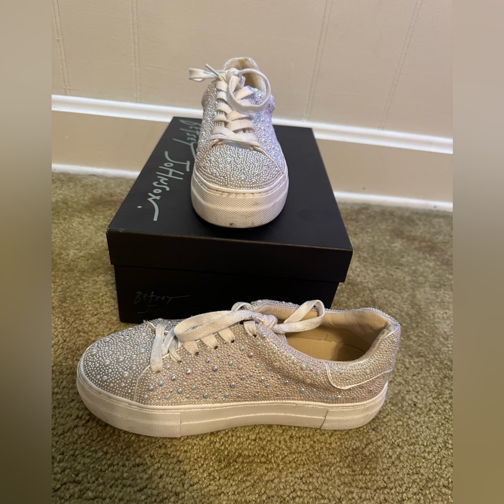 Betsey Johnson Sidny Pearl Sneakers - 6.5